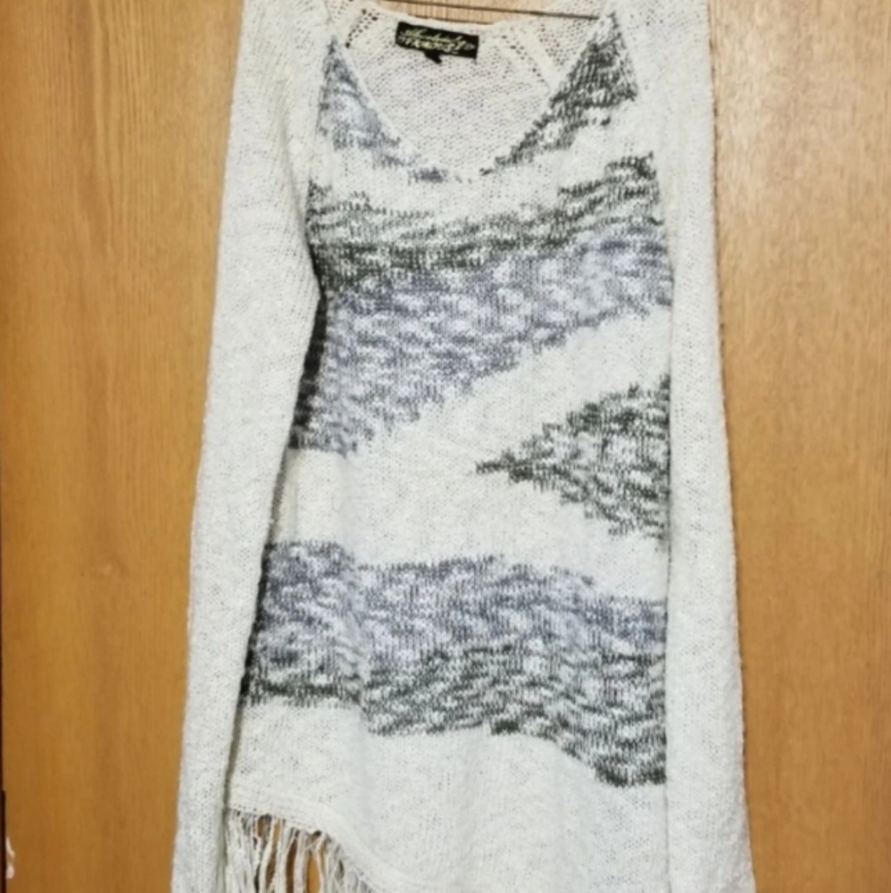 Absolutely Famous Size Medium Fringe Sweater